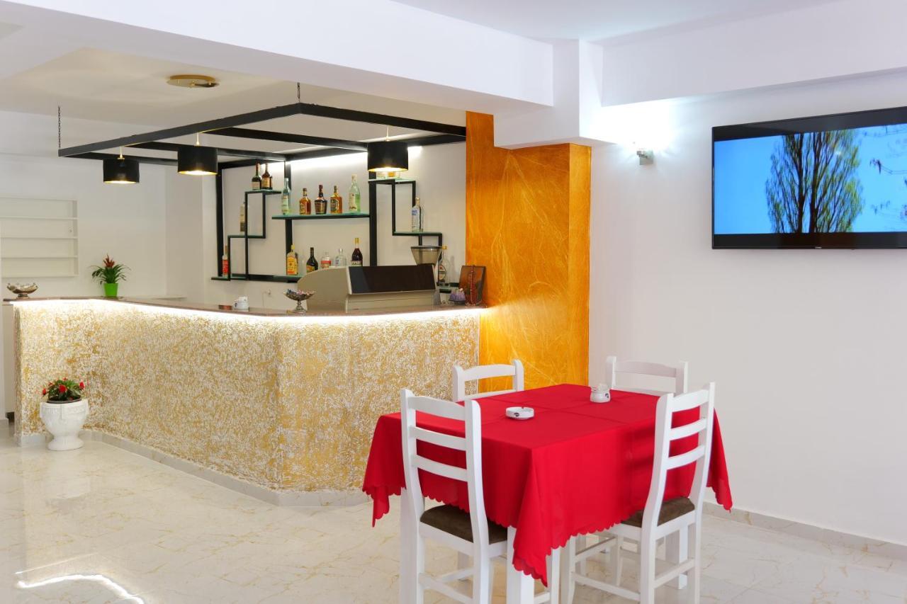 סרנדה Elite Hotel מראה חיצוני תמונה