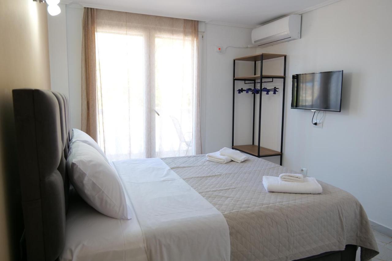 סרנדה Elite Hotel מראה חיצוני תמונה