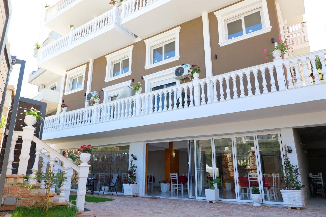 סרנדה Elite Hotel מראה חיצוני תמונה