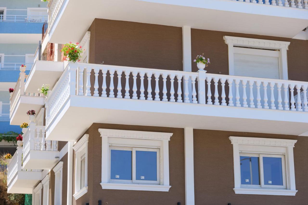 סרנדה Elite Hotel מראה חיצוני תמונה