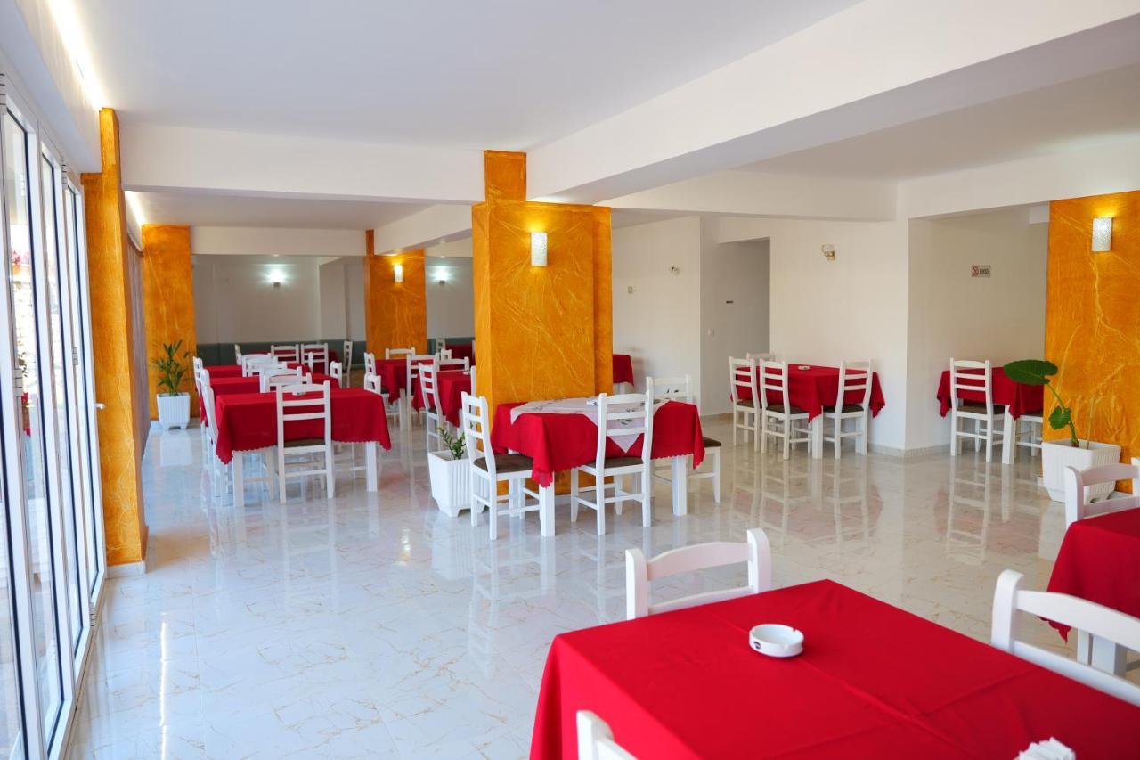 סרנדה Elite Hotel מראה חיצוני תמונה