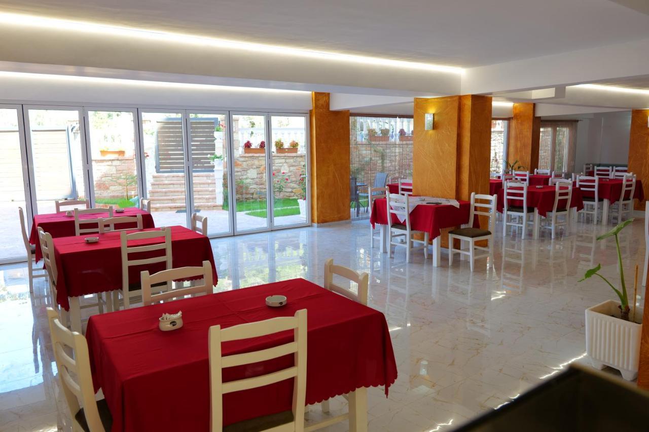 סרנדה Elite Hotel מראה חיצוני תמונה