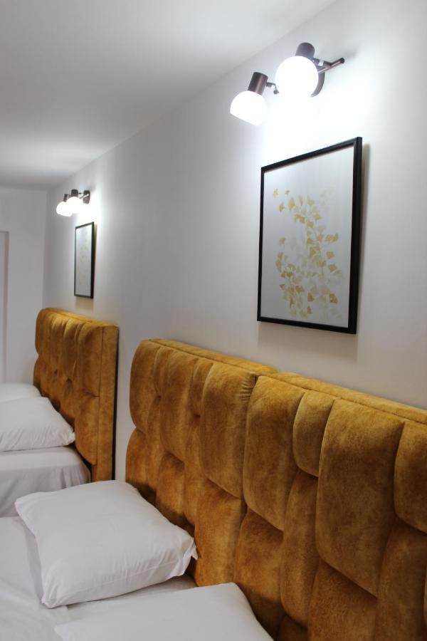 סרנדה Elite Hotel מראה חיצוני תמונה
