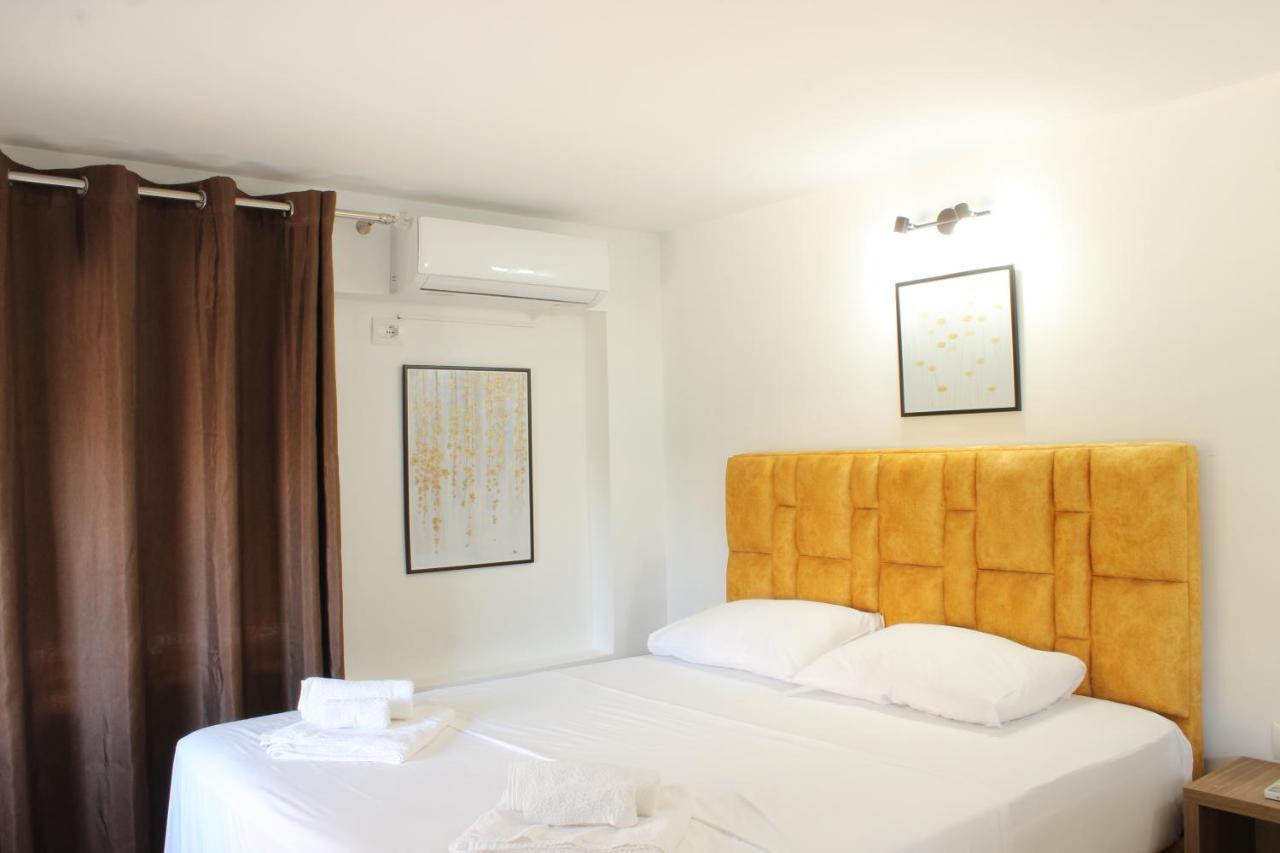 סרנדה Elite Hotel מראה חיצוני תמונה