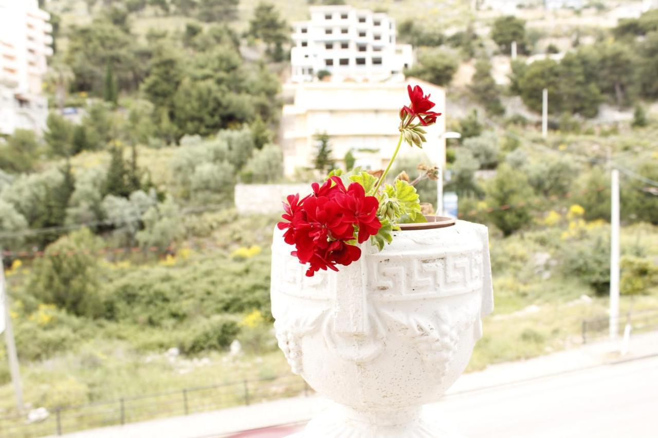 סרנדה Elite Hotel מראה חיצוני תמונה